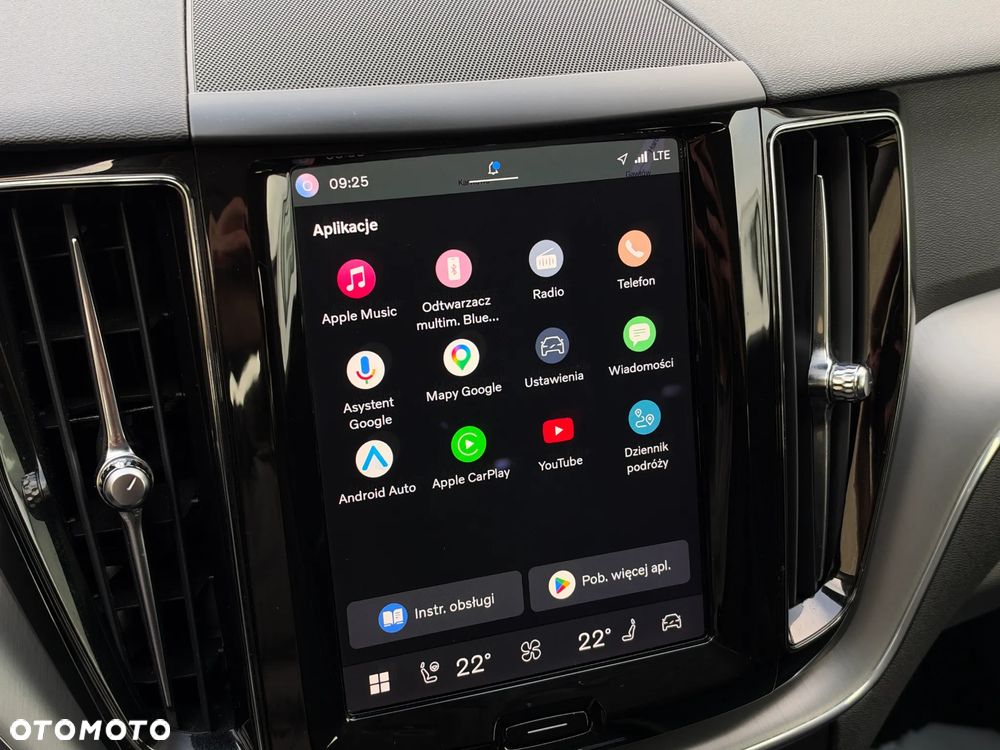 Volvo XC 60 B4 B Momentum Pro - 16