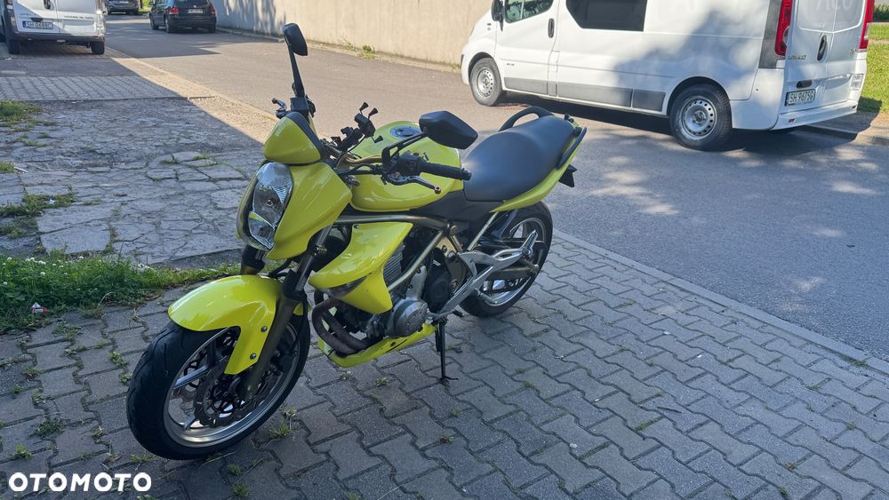 Kawasaki ER - 7
