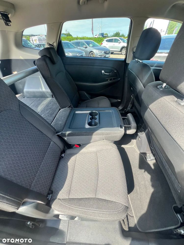 Kia Carens 1.6 GDI M - 18