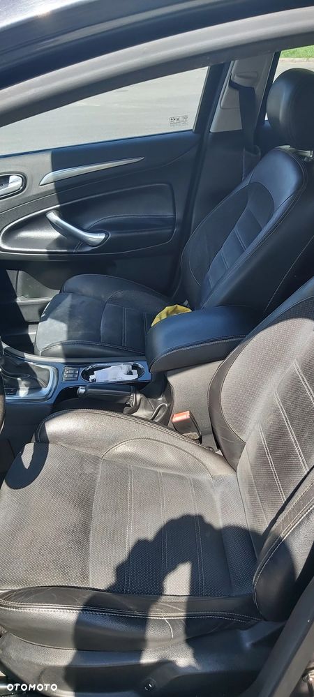 Ford Mondeo - 12