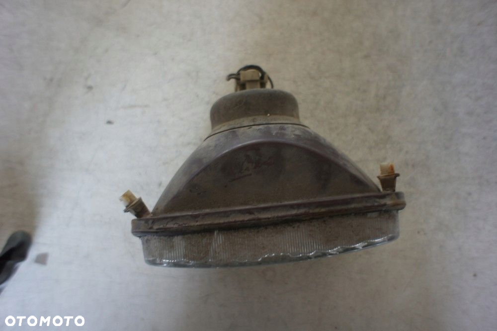 FIAT 126P LAMPA PRAWY PRZÓD - 2