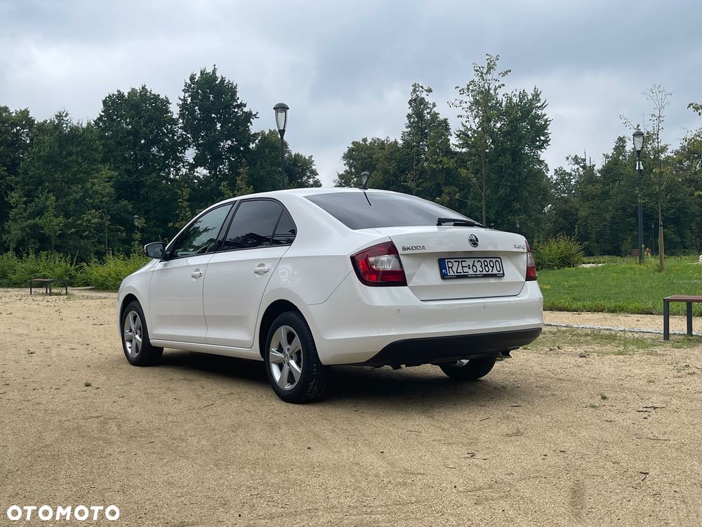 Skoda RAPID 1.0 TSI Ambition - 16