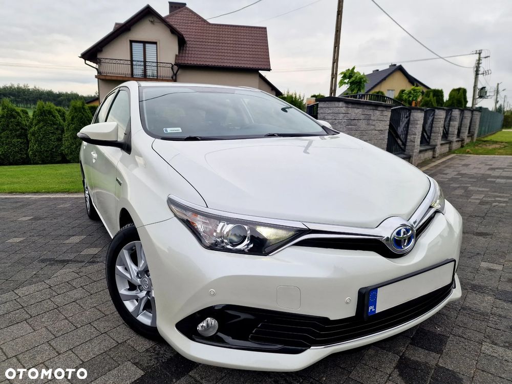 Toyota Auris Hybrid 135 Premium - 6