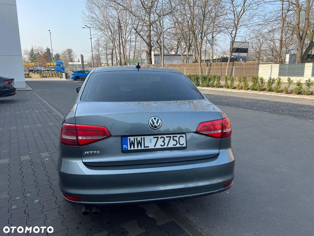 Volkswagen Jetta 2.0 Base - 14