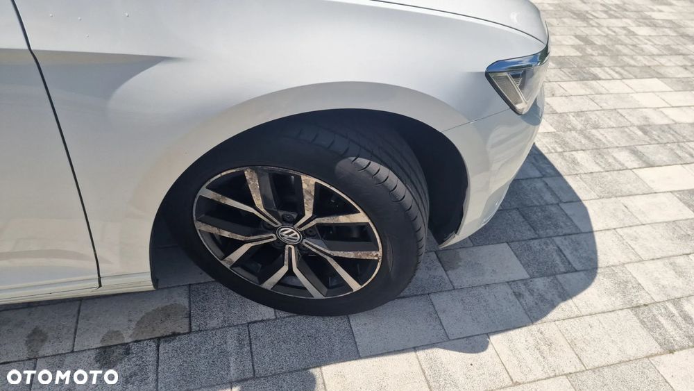 Volkswagen Passat 2.0 TDI BMT Comfortline - 16