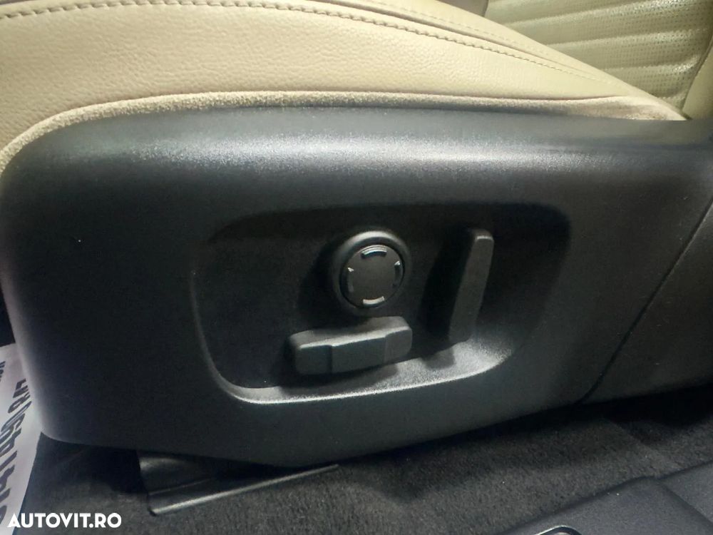 Land Rover Discovery Sport 2.0 D180 MHEV HSE - 12