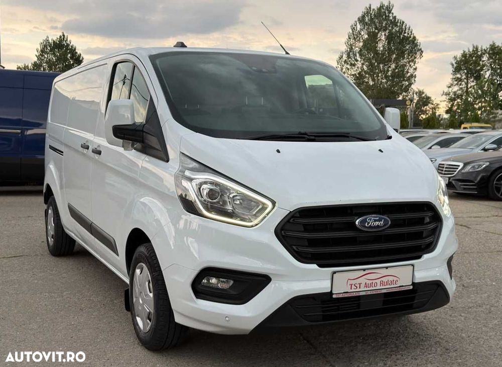 Ford TRANSIT CUSTOM L2H1 - 13
