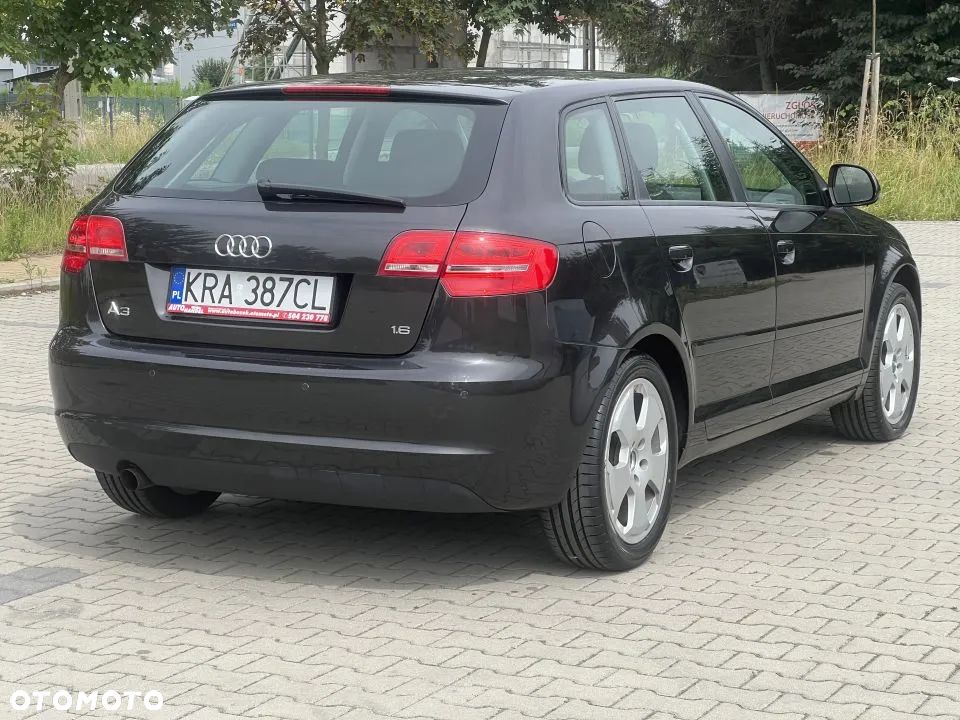 Audi A3 1.6 Ambiente - 6