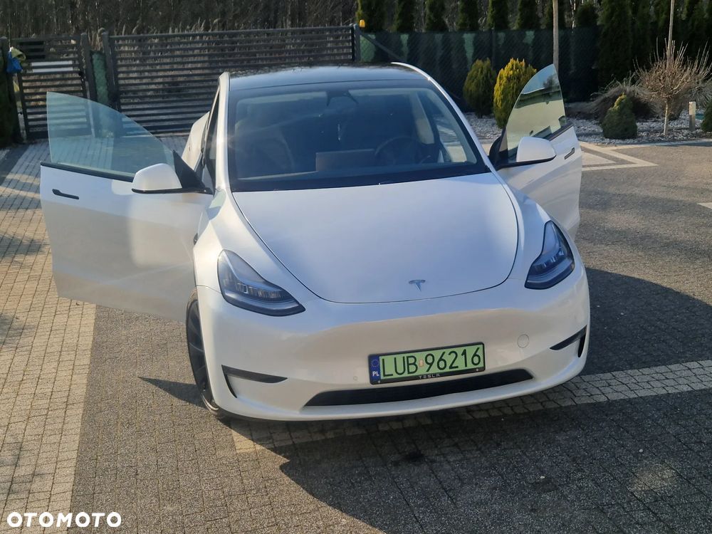 Tesla Y Long Range AWD - 1