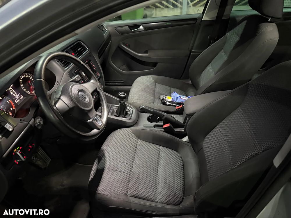 Volkswagen Jetta 2012 photo 5