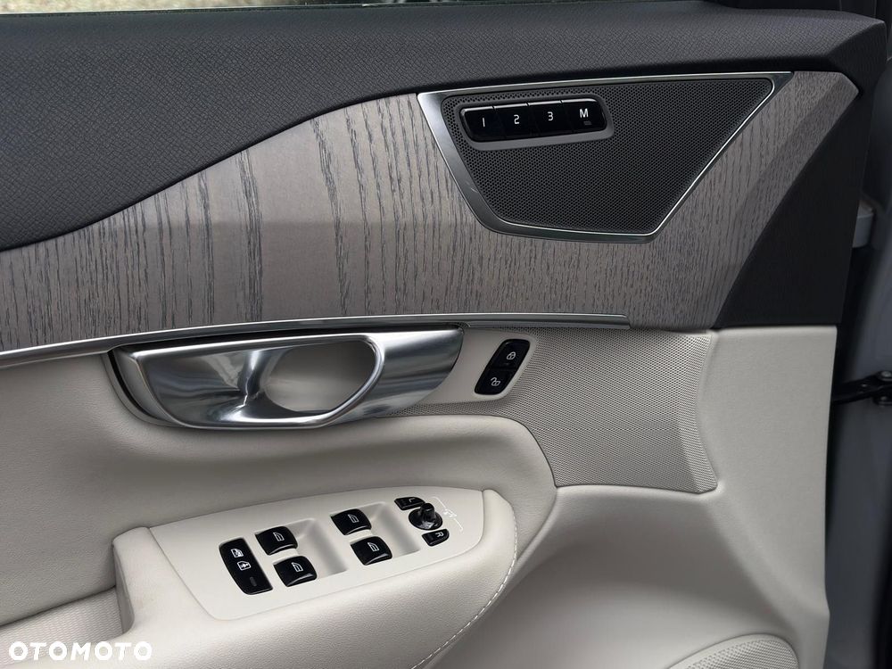 Volvo XC 90 - 15