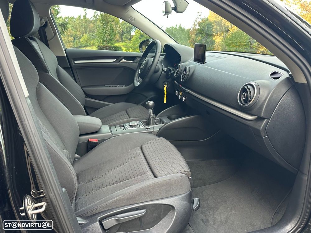 Audi A3 Sportback 1.6 TDI S-line - 22