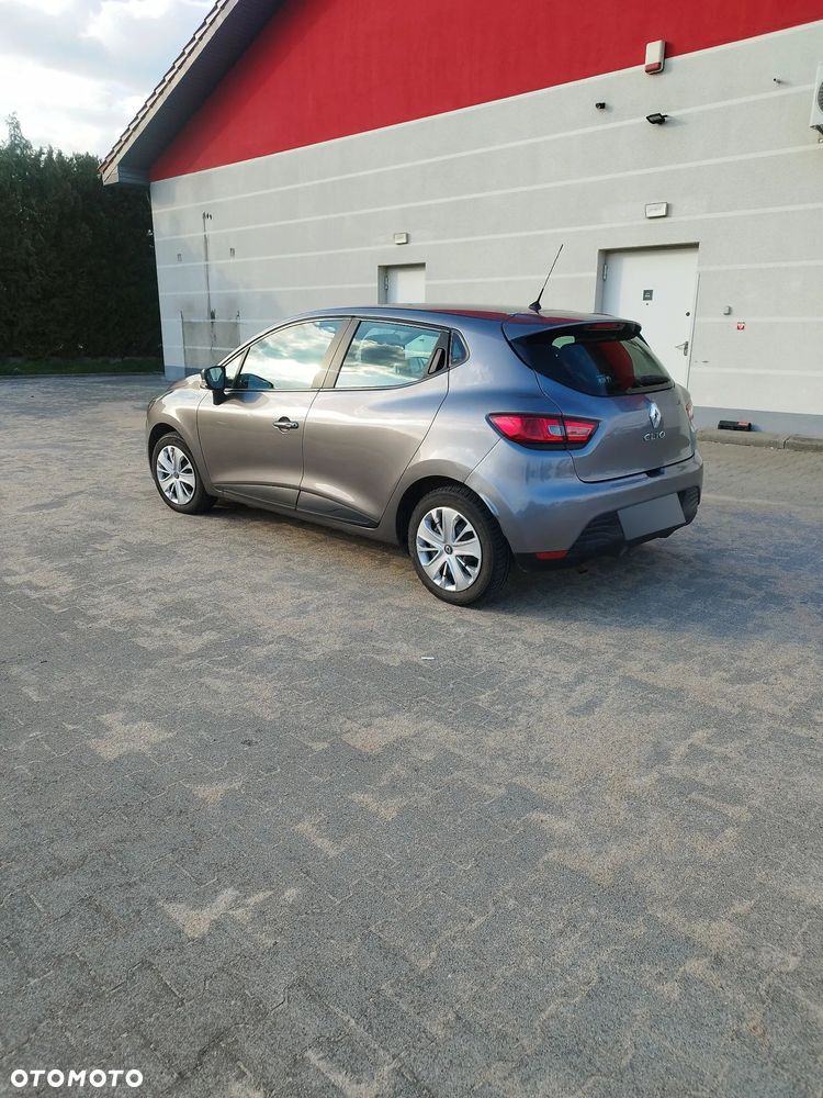 Renault Clio 1.2 16V 75 Experience - 4