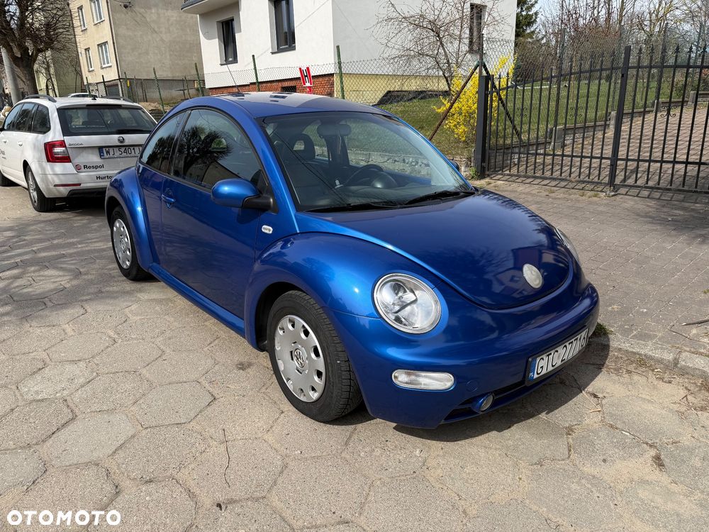 Volkswagen New Beetle - 1