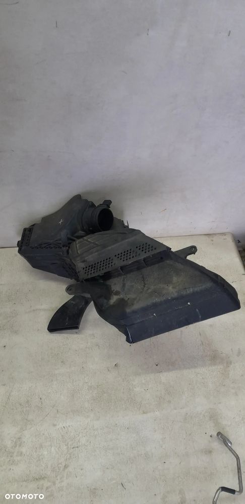 AUDI A4 B8 OBUDOWA FILTRA POWIETRZA PRZEPŁYWOMIERZ 2.0TDI 08-11r - 2