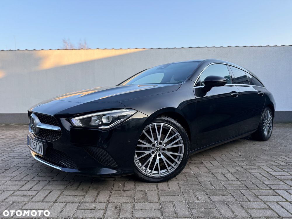 Mercedes-Benz CLA 180 7G-DCT Edition 2022 - 1