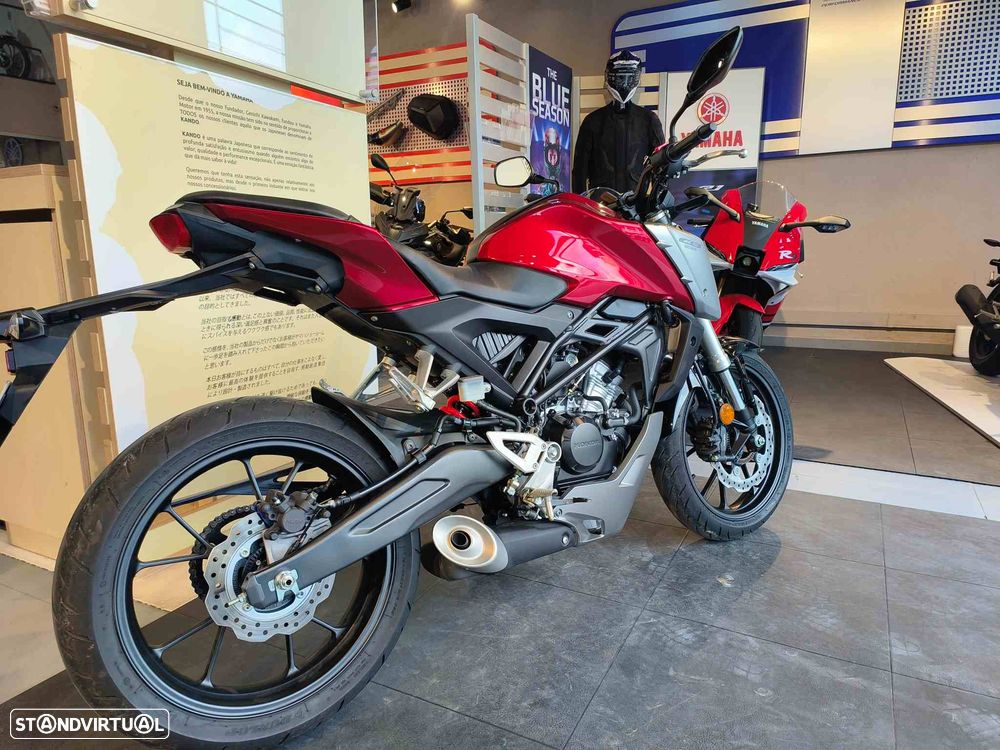Honda CB 125R - 3