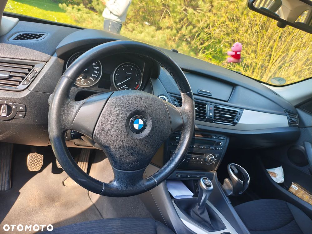 BMW X1 sDrive18d xLine - 8