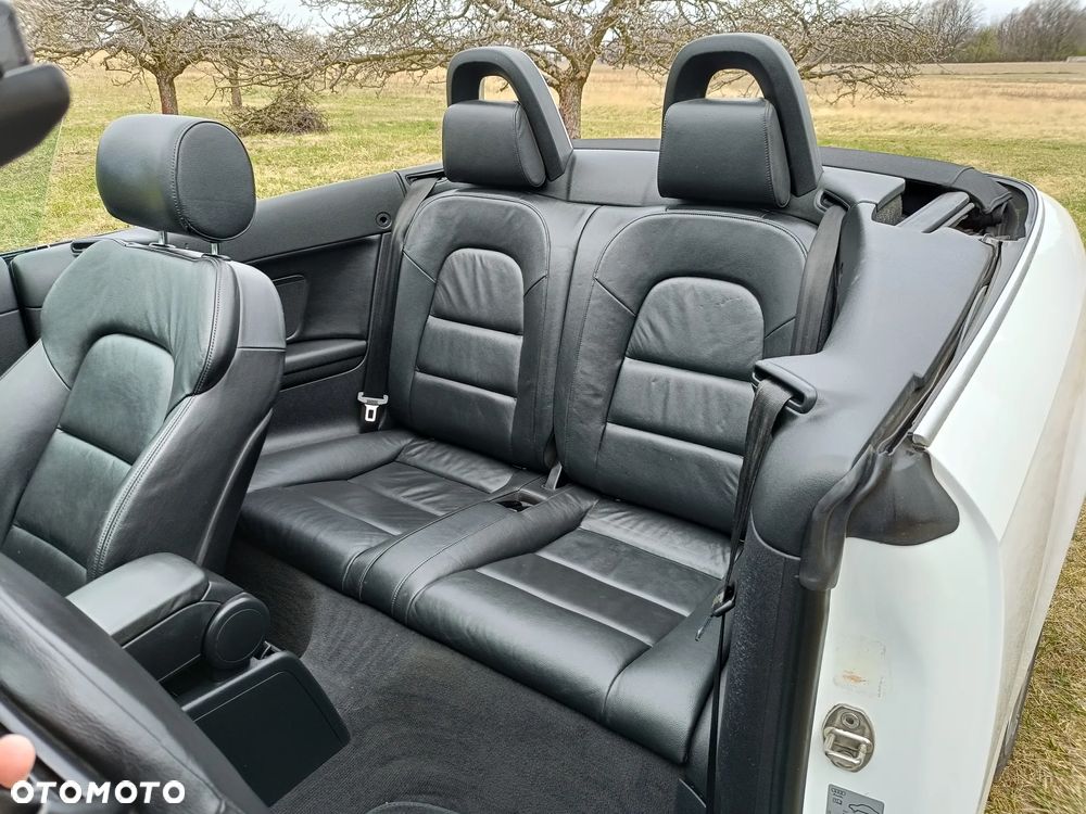 Audi A3 Cabrio 1.6 TDI DPF Attraction - 8