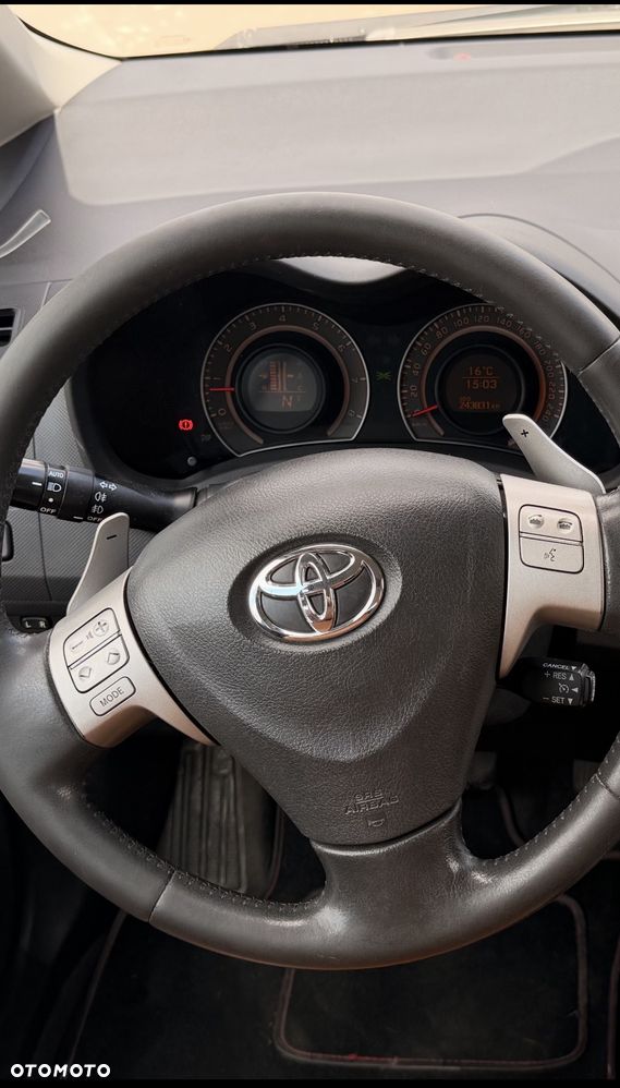 Toyota Auris 1.6 VVT-i Luna MM - 11
