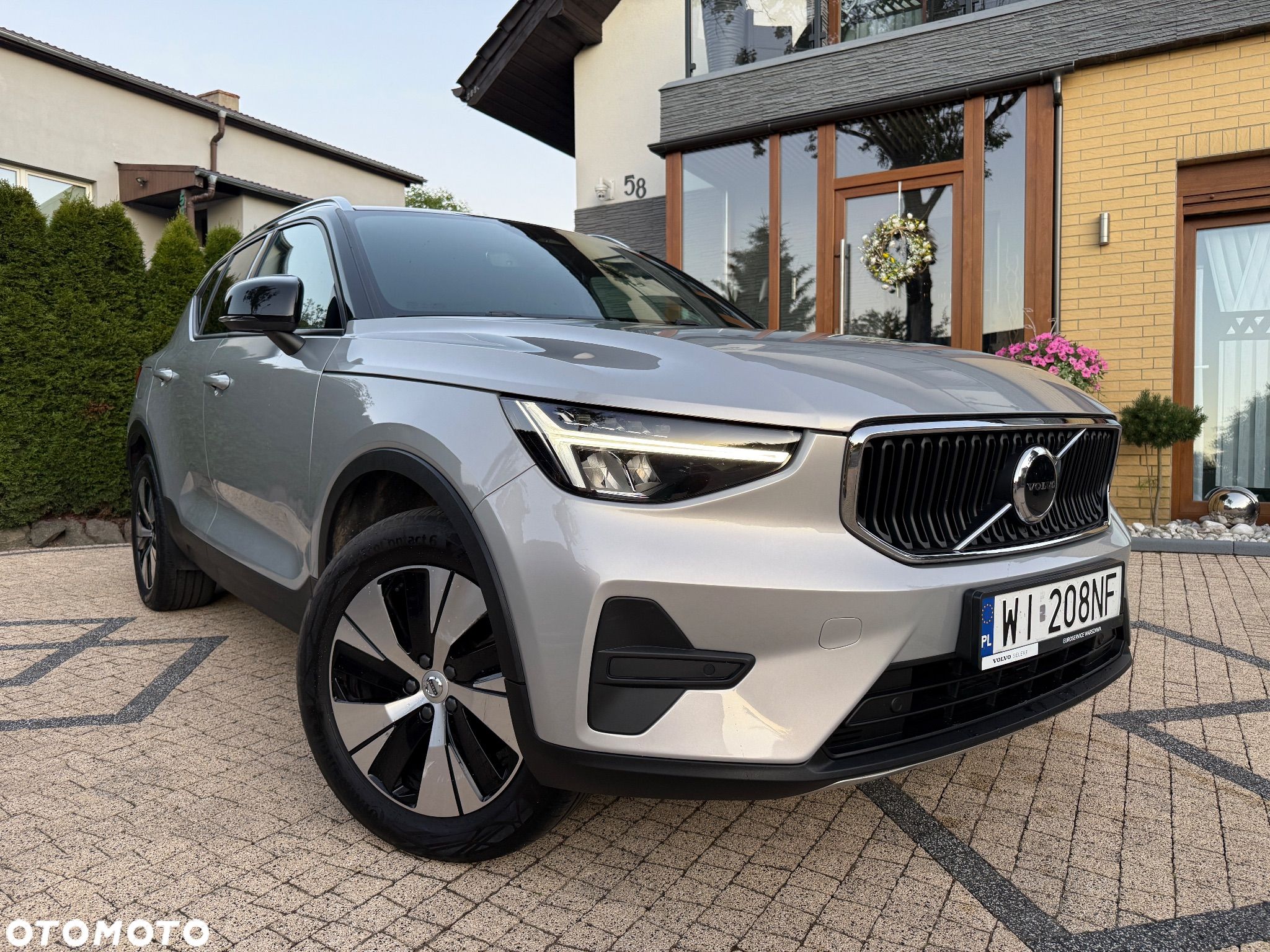 Volvo XC 40 B3 Ultimate Dark - 1