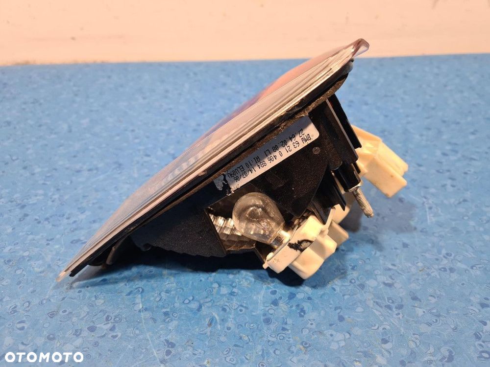 BMW 320I E90 LAMPA TYŁ PRAWA WEWNĘTRZNA - 3
