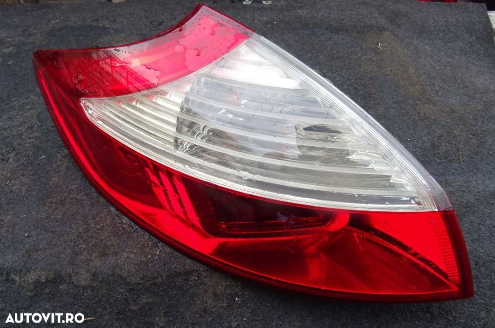 Stop stanga Renault Megane 3 hatchback din 2009 volan pe stanga - 1