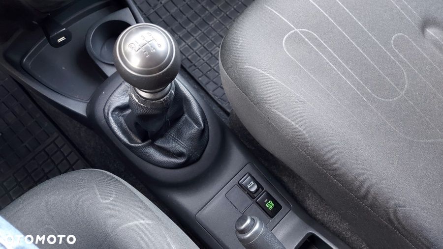 Toyota Yaris 1.33 VVT-i Cool - 21