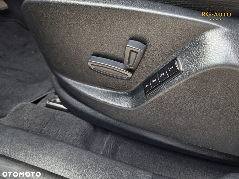 Ford Galaxy - 31