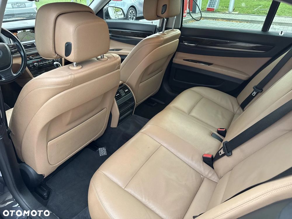 BMW Seria 7 730d xDrive - 24
