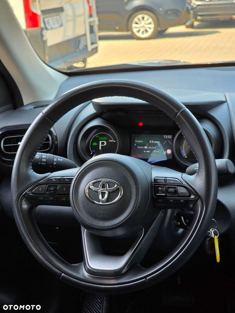 Toyota Yaris Cross Hybrid 1.5 Comfort - 25