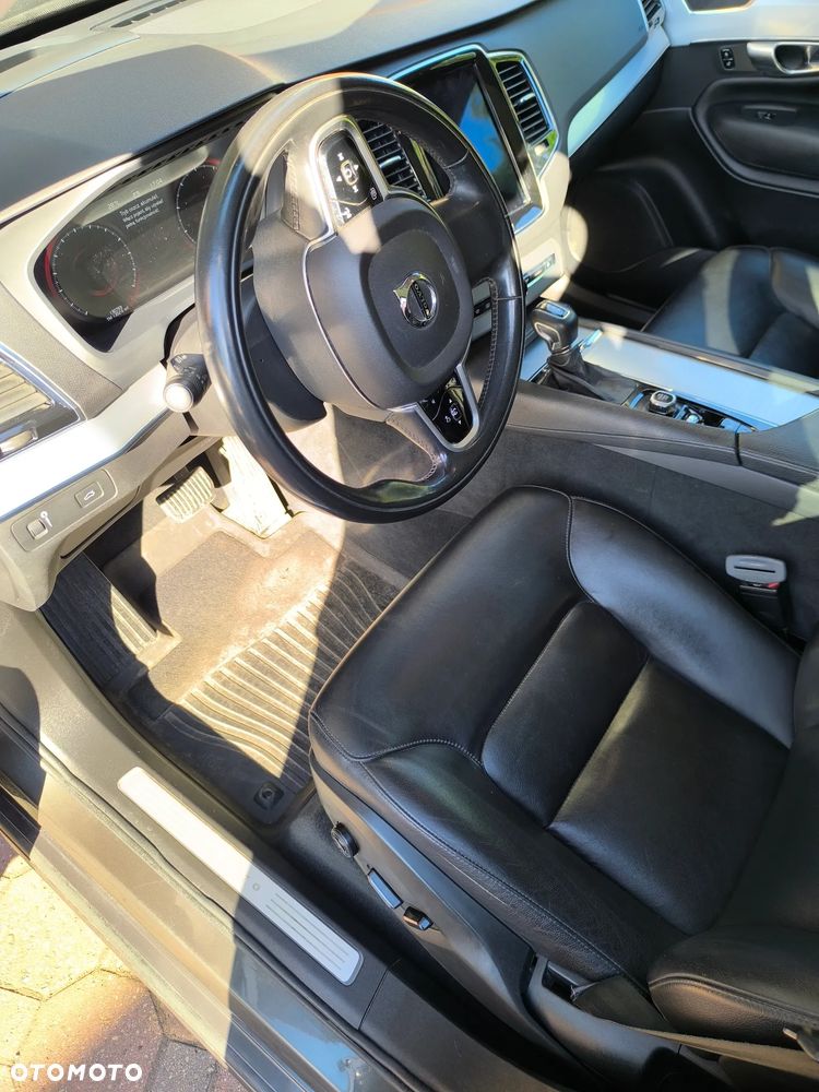 Volvo XC 90 T5 AWD Momentum 7os - 22