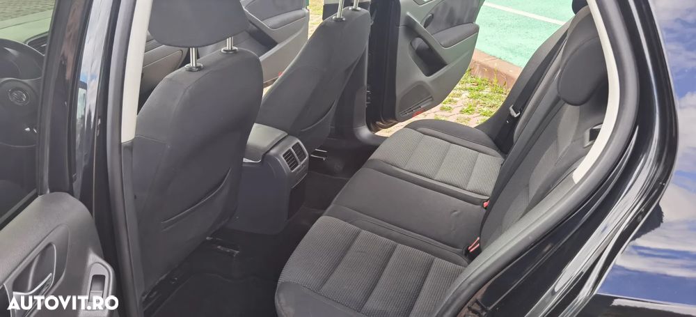 Volkswagen Golf - 9