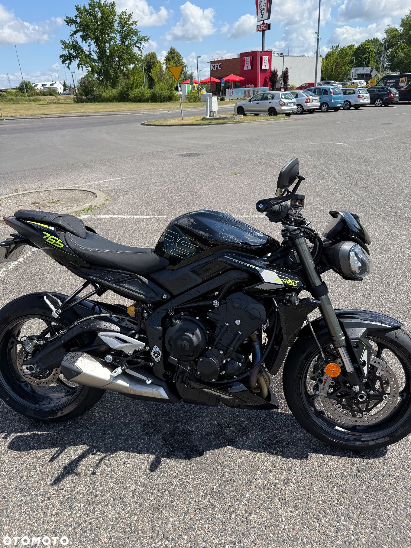 Triumph Street Triple - 1