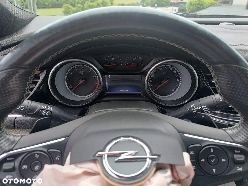Opel Insignia 2.0 T 4x4 Innovation S&S - 15