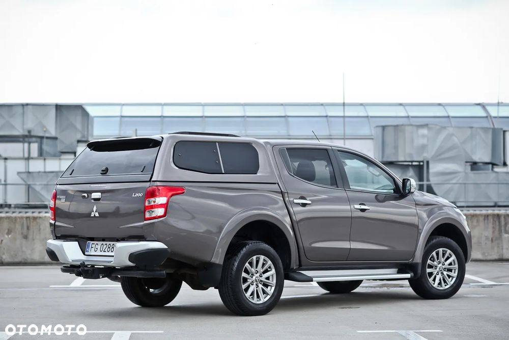 Mitsubishi L200 - 12