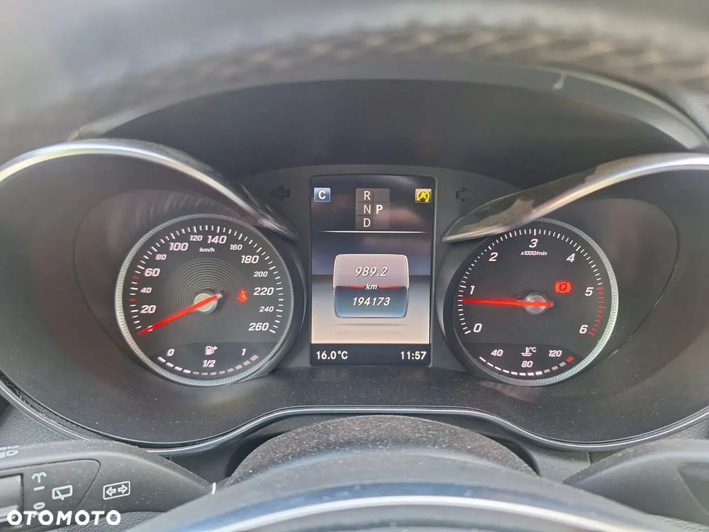 Mercedes-Benz Klasa C 250 d 4Matic T 9G-TRONIC AMG Line - 34