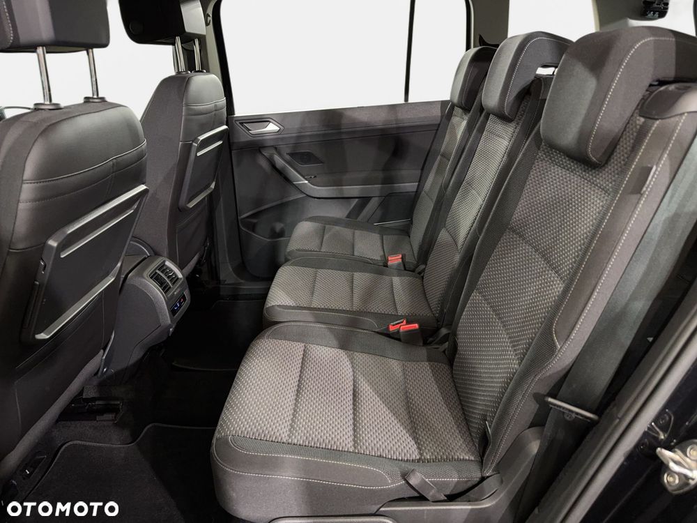 Volkswagen Touran - 14