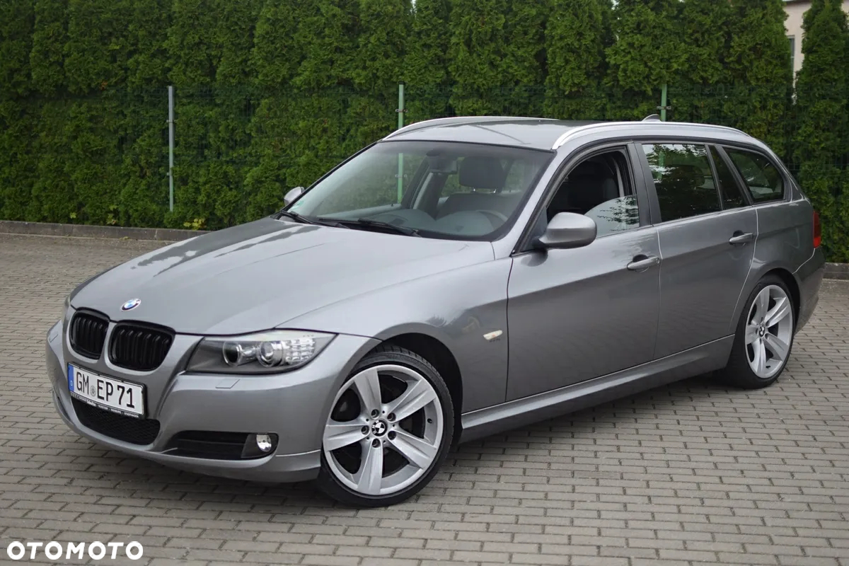 BMW Seria 3 318i Touring - 2