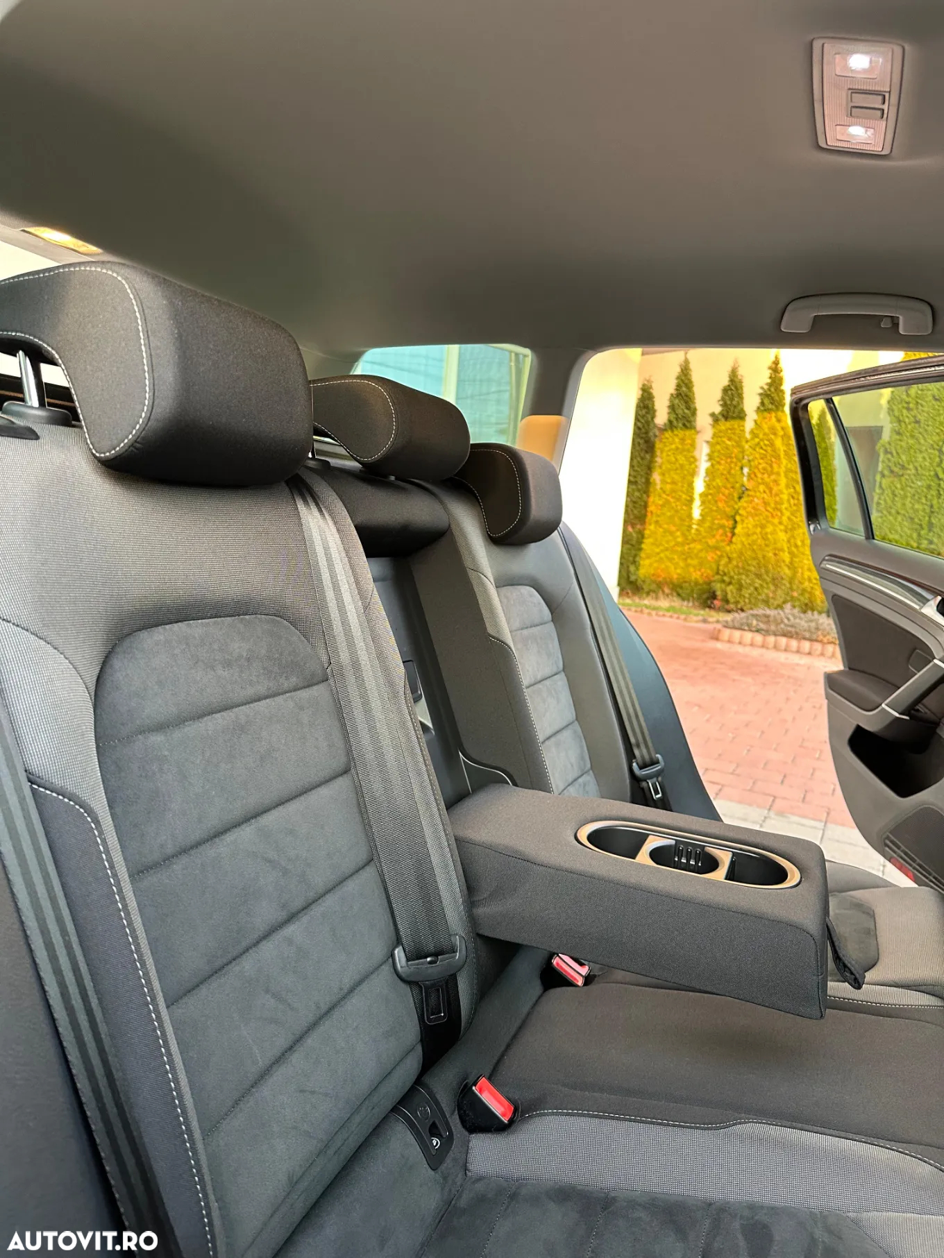 Volkswagen Golf 1.6 TDI DSG Highline - 18