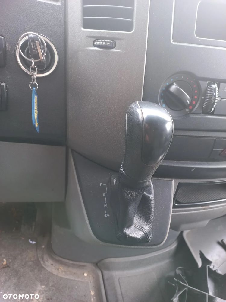 Mercedes-Benz Sprinter - 10