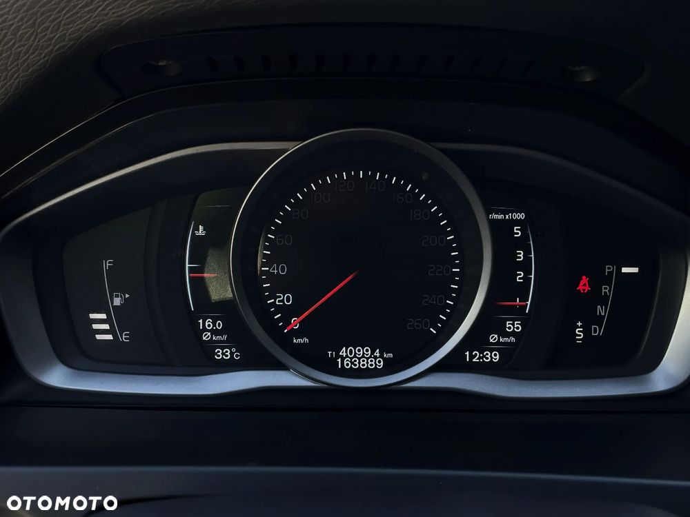 Volvo V60 D4 Geartronic Summum - 23