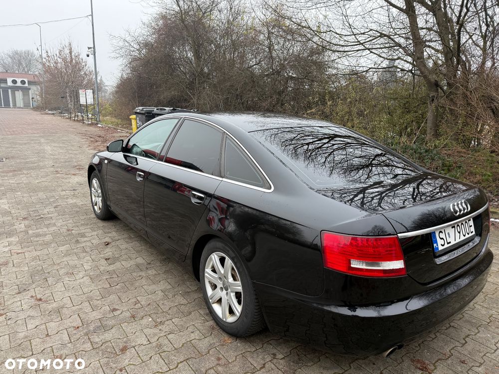 Audi A6 Limousine 2.4 - 6
