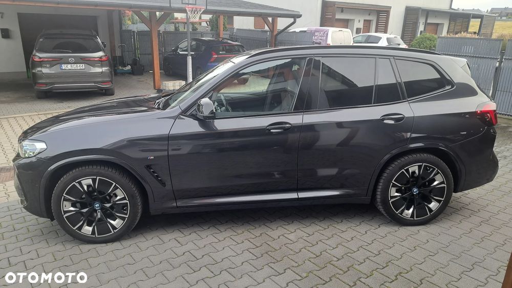 BMW iX3 - 7