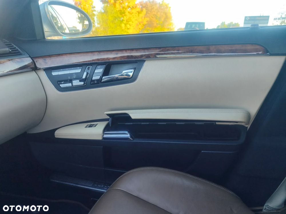 Mercedes-Benz Klasa S 350 7G-TRONIC - 32