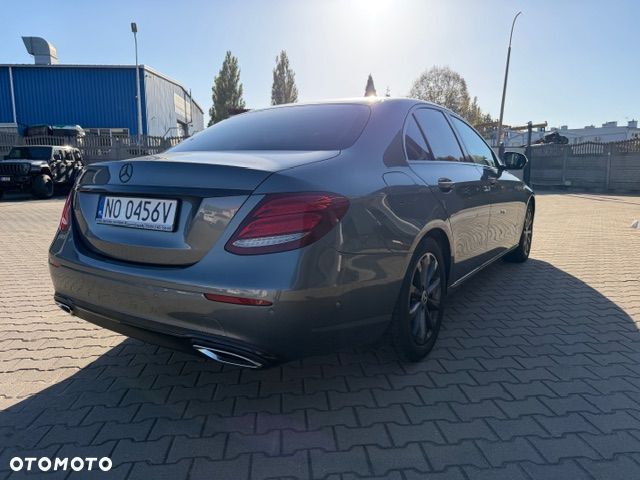 Mercedes-Benz Klasa E 220 d 9G-TRONIC - 4