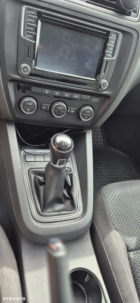 Volkswagen Jetta 1.4 TSI BMT Highline - 22
