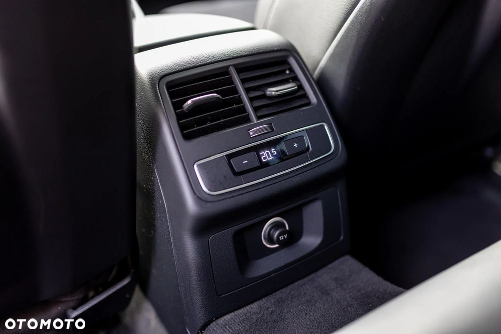 Audi A4 Avant 40 TDI quattro S tronic - 10