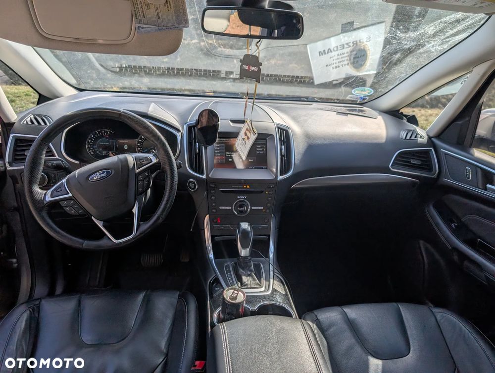 Ford S-Max - 13