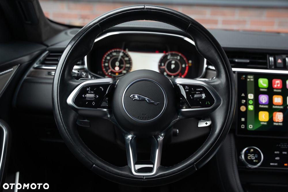 Jaguar F-Pace D200 AWD R-Dynamic HSE - 29